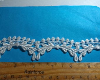 Vintage Venice Lace~1.25"~White~Rayon~Scalloped Leaves/Dots~Appliques~Delicate Doll Trim~BTY