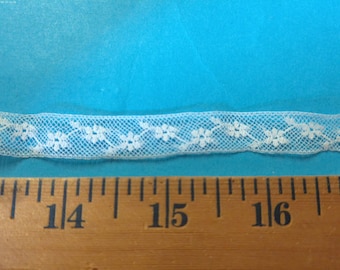 ONLY!! Vintage OOP French Cotton Floral Pattern Insertion Lace~White~1/2"x62"