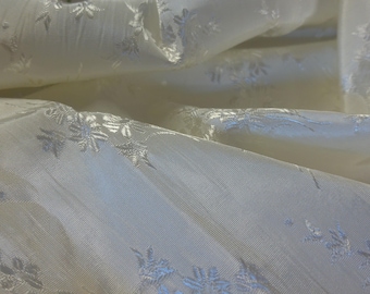 Candlelight Jacquard Satin~Lt.Weight~18"x23"~Rayon Blend