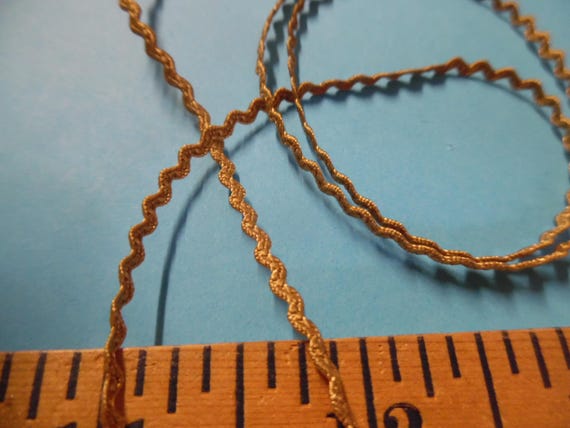 Micro Tiny Wave Braid (Rick Rack) Old Gold~Cotton~3 Yards~Miniatures
