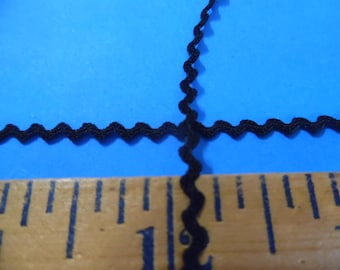 Micro Tiny Wave Braid (Rick Rack) Black~Cotton~3 Yards~Miniatures