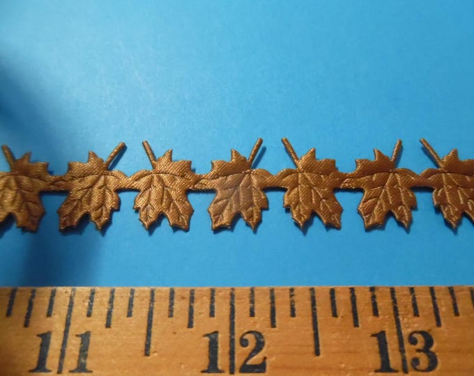 Novelty Maple Leaf Trim~Brown~5/8"Wide~Can Be Cut For Appliques~BTY