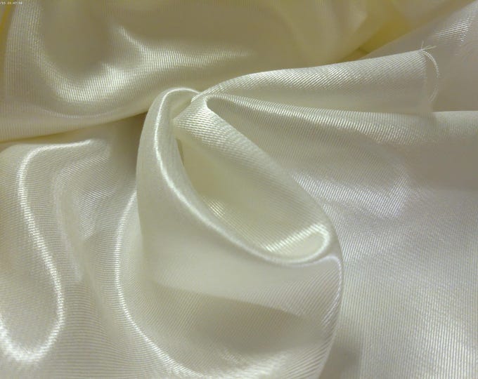 Satin Faced Twill~100% Rayon~Candlelight~18"x30"~Beautiful Sheen~Silky Hand~Brides/Angels/Lining Fabric
