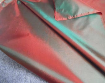 Silk Shot Wine/Green~ Silk Tissue Taffeta~9"x22"~Great 4 Miniatures~Small dolls~All dolls!