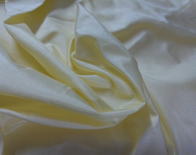 Light Yellow Tissue Taffeta~9"x22"~Great 4 Miniatures~Small dolls~All dolls!