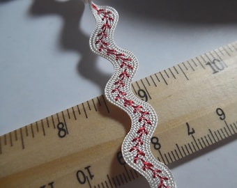 Vintage Embroidered Wave Braid~Red/White~1/2"Wide~By The Yard