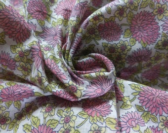 Vintage 1940's Cotton Voile~Allover Floral~Shades of Pink/Green/White~18"x37"