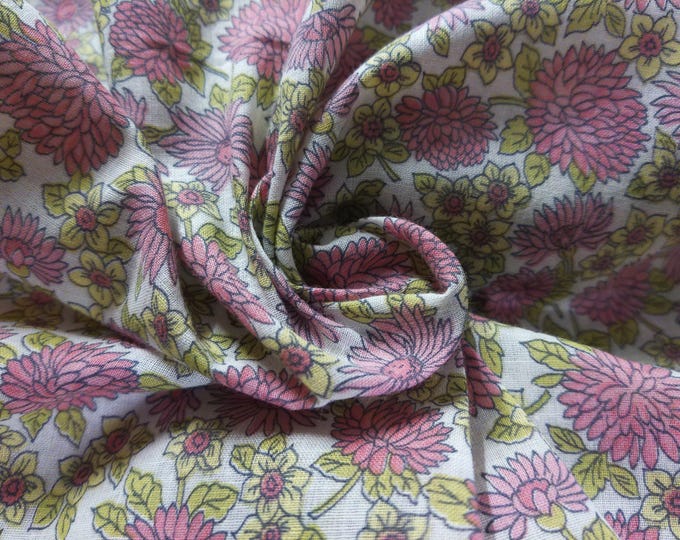 Vintage 1940's Cotton Voile~Allover Floral~Shades of Pink/Green/White~18"x37"