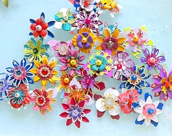 Blumen Metall handgefertigt in hellen, lebendigen Farben-verschiedene Texturen und Stile - Lot von 5 !!