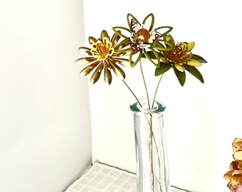 Fiori artificiali OLIVA, GIALLO Vaso per fiori in metallo fatto a mano con steli floreali - Set di 3