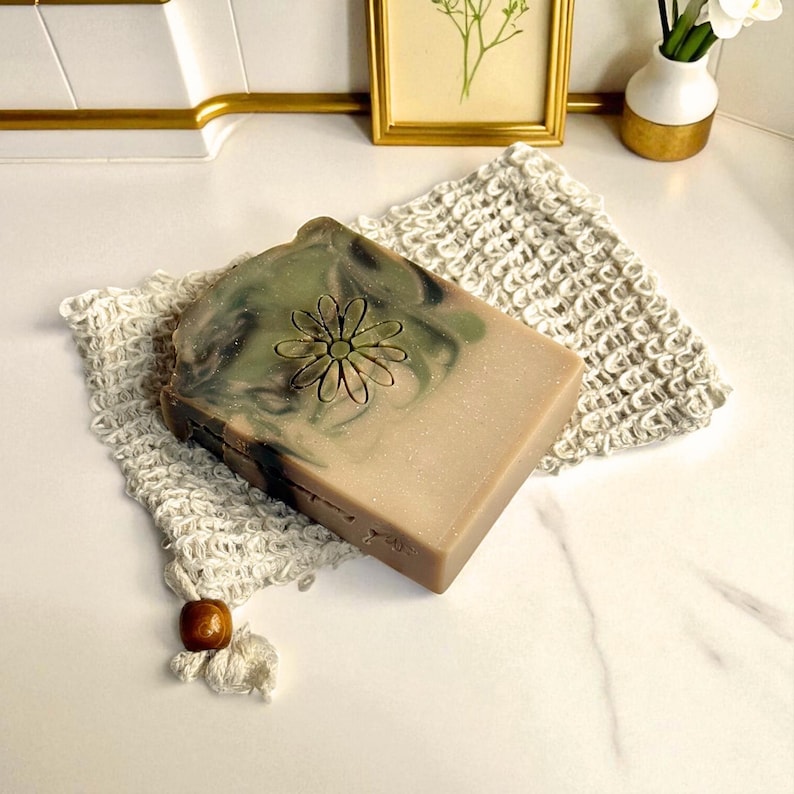 Bathroom Accessory Collection Natural Soap Saver Bag Eco Friendly Shower Essential Sisal Fiber Pouch Exfoliating Scrubber Daily Routine Helper Zero Waste Solution Sustainable Living Product Wooden Bead Closure Design Soap Preservation