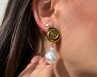Pendientes colgantes de perlas estilo bohemio, delicados pendientes colgantes de oro, pendientes colgantes de perlas, elegantes pendientes llamativos para mujer