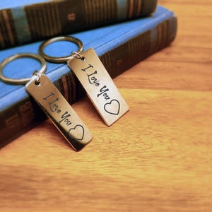 Stainless Steel Keychain, Custom Engraved Key Chain Personalized Gifts for Him, Best Friend Gifts Gifts for Mom Birthday Gift Boyfriend