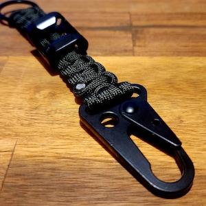 Mens Tactical Paracord Keychain, Gift for him, Gift for men, Men&#39;s Accessories,  HK Hook Tactical Keychain
