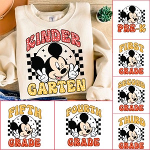 Pacote retrô Mickeyy mouse de volta às aulas, jardim de infância, primeiro dia de aula png, mouse e amigos, design de primeira / segunda / terceira série png