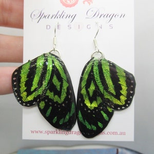 Pendientes de doble ala de mariposa amarilla verde vibrante - regalo divertido de joyería de hadas brillante, pendientes de ala de hadas - brillante - resina