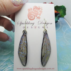 Pendientes Butterfly Shimmer Blue & Grey - Fairy Jewellery Fun Gift Fairy Wing Earrings - Sparkly - Resina con acabado Glitter Dragonfly