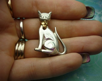 Cat With Golden Heart Collar Vintage Brooch - Sterling Silver - Mothers Day Gift