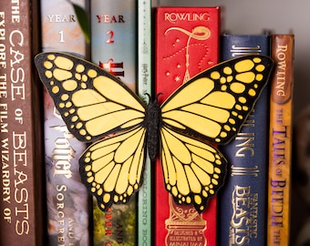 Butterfly Book Insert Spine Hugger Bookshelf Decor for Book Lovers 3D Printed Shelf Insert Book Nerd Gift Idea for Her Unique Reader Present