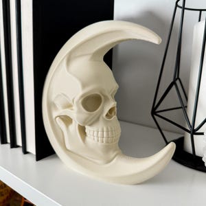 Gothic Crescent Moon Skull Bookend Set 3D Printed Gothic Halloween Bookshelf Decor Heavy Duty Book Holder Unique Spooky Home Library Gift