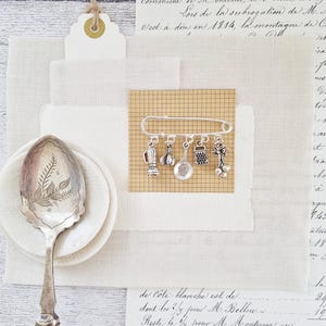 Cooks Brooch