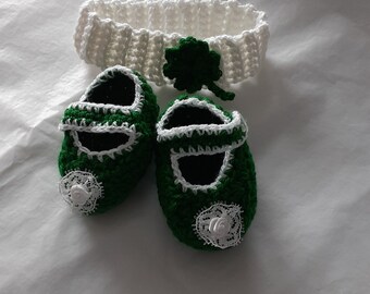 Saint Patrick baby headband and shoes.New born one month old baby. Handmade in USA.Baby girl set.Saint Patrick set.New born gift.