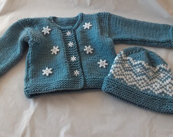 Great gift.Unisex baby cardigan and hat.Baby blue color set.3/6 month old.Snow flakes detail.Scandinavian detail.baby boy set.Baby girl set.