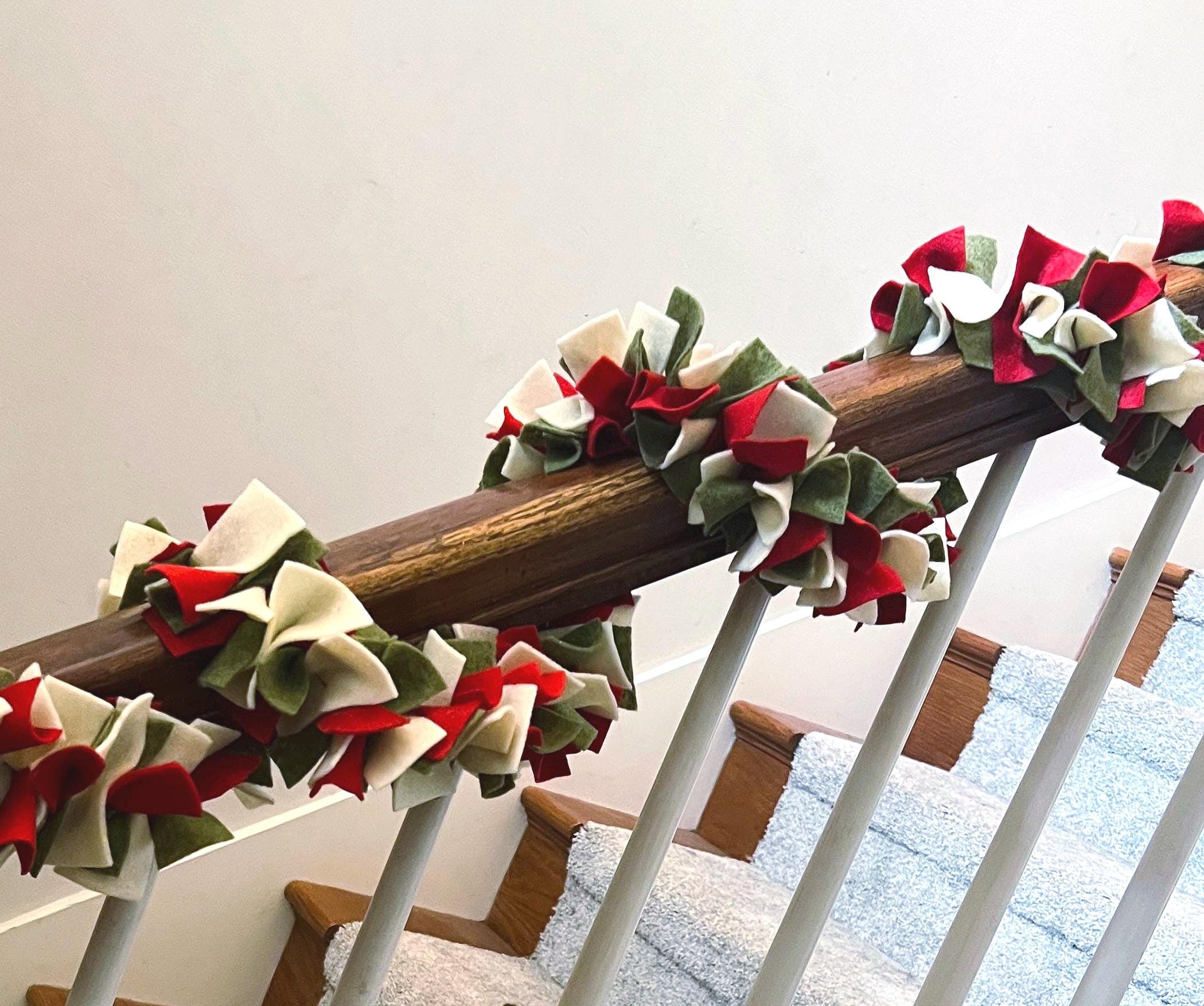 Muted Felt Christmas Garland / cream,laurel green, red / vintage…