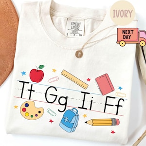 Comfort Colors® TGIF Lehrer Shirt, Alphabet Lehrer Shirt, Kindergärtnerin Shirt, Lehrer Weihnachtsgeschenk, Lehrer Wertschätzung Geschenk