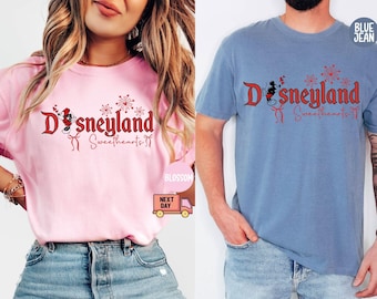 Camiseta Comfort Colors® Disneyland Mickey y Minnie para San Valentín, camiseta Disney Romance, camiseta Love, camiseta Disney Sweethearts