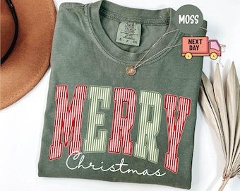 Comfort Colors Merry Christmas Shirt, Vintage Holiday Shirt, Coquette Christmas Tee, Xmas Gift for Her, Family Christmas Tee