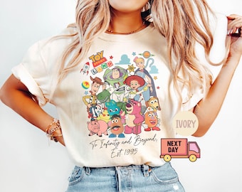 トイ・ストーリーランドTシャツ、ディズニー・ピクサーTシャツ、ディズニーランドお揃いTシャツ、ディズニー・ウッディ・ジェシー・バズ・ライトイヤーTシャツ、ユーヴ・ゴット・ア・フレンド・イン・ミーTシャツ