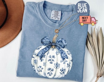 Comfort Colors® Floral Kürbis Shirt, Blau Kürbis Shirt, Kürbis Coquette Shirt, Herbst Shirt, Thanksgiving Shirt, Hello Kürbis Saison Shirt