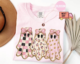 Comfort Colors® Halloween Ghost Shirt, Cute Pink Ghost Tee, Spooky Season Shirt, Tis The Season Sweatshirt, Cozy Fall Halloween Graphic Tee