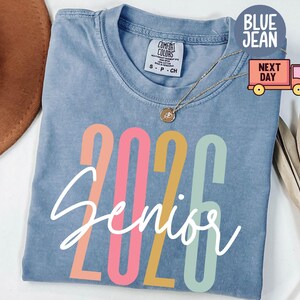 Camiseta Senior 2026 de Comfort Colors®, camiseta retro Senior, camiseta retro Senior 2026, camiseta Senior, camiseta Senior de la generación 2026, regalo de graduación imagen 2