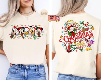 Camiseta Comfort Colors® de doble cara "Mickey's Very Merry Christmas Party 2026", Camiseta Disney Santa Mickey And Friends Group Christmas Lights