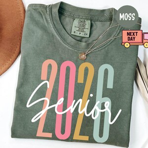 Camiseta Senior 2026 de Comfort Colors®, camiseta retro Senior, camiseta retro Senior 2026, camiseta Senior, camiseta Senior de la generación 2026, regalo de graduación imagen 4