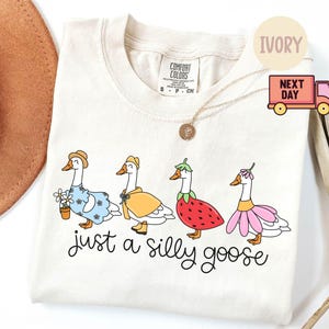 Comfort Colors® Silly Goose On the Loose Shirt, Goose T-Shirt, Silly Goose Shirts, Funny Graphic Shirt, Cute Goose Shirt, Easter Shirt