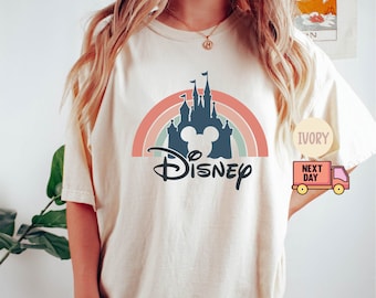 Camiseta Disney Rainbow Castle, camiseta Disney Comfort Color Castle, camiseta familiar Disney, camiseta retro Disney, camiseta Disney, camiseta Disney a juego