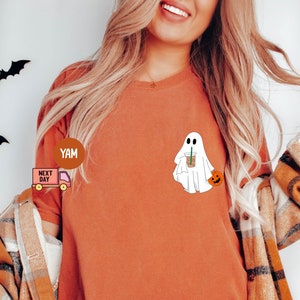 Camiseta Comfort Colors® Fantasma Fofo Café, Camiseta Fantasma Pequeno Café Gelado Fofo, Camiseta Fantasma Boo, Camiseta Fantasma Café, Amantes de Café no Halloween imagem 2