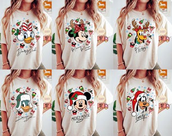 Camiseta navideña familiar a juego Comfort Colors® Disney Mickey y sus amigos, camiseta navideña de Disneyland, camiseta navideña familiar a juego, viaje a Disney