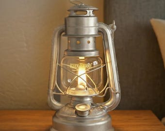 Vintage Oil Lantern: Antique Style Rustic Table Lamp, Bedroom Night Light