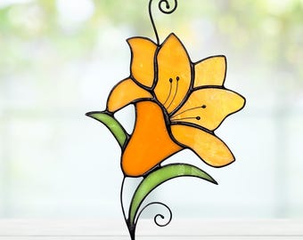 Stained Glass Lily Suncatcher, Orange Flower Window Hanging, Botanical Wall Decor, Lily Lover Gift for Mom, Garden Ornament