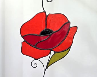 Stained Glass Poppy Suncatcher, Red Flower Window Hanging, Botanical Wall Decor, Floral Gift for Mom, Handmade Garden Ornament
