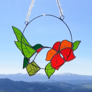 Hummingbird suncatcher Bird Stained glass window hanging Anniversary gifts Hummingbird wall art Custom stained glass decor for Garden, Home