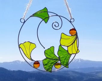Stained Glass Gingko Leaf Suncatcher: Handcrafted Garden Decor