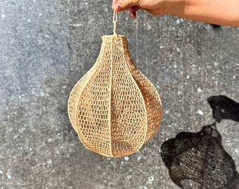 raffia hanglamp, hangende lampenkap in raffia