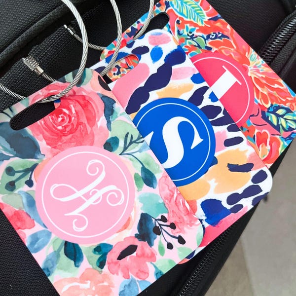 Personalized Luggage Tag, Floral Bag Tag, Monogrammed suitcase Tag, Travel Accessory, Customizable Bag Tag