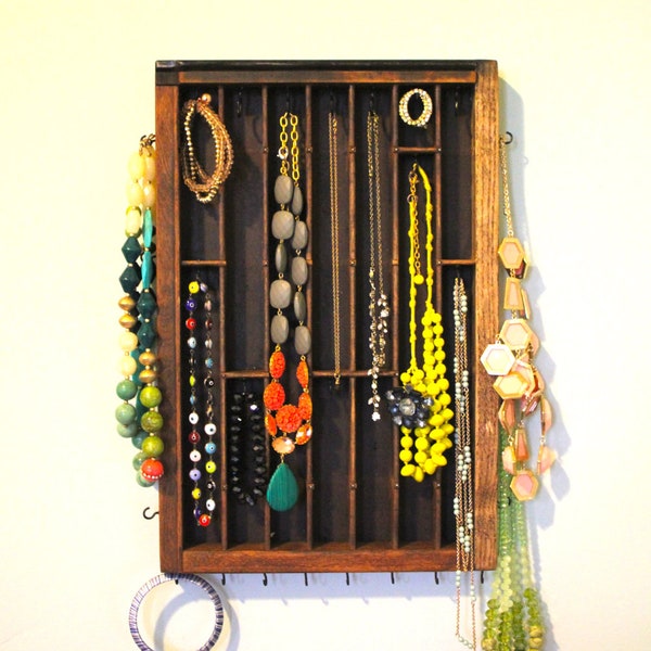 Small wooden Necklace Display