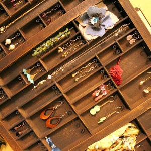 Jewelry Hanger Display image 4